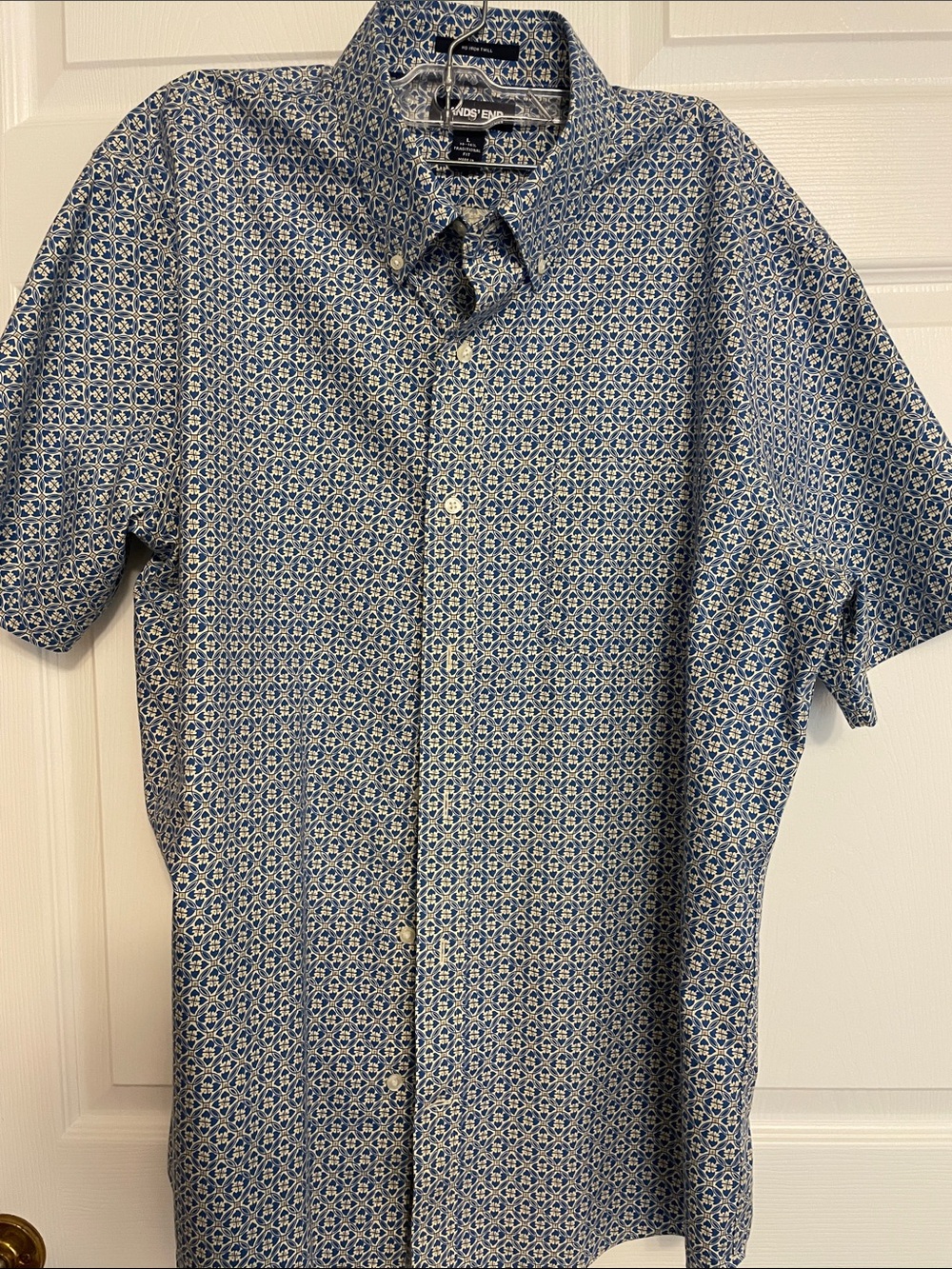 Lands’ End blue, gold, and White Geometric Short-Sleeve Button-Down Shirt